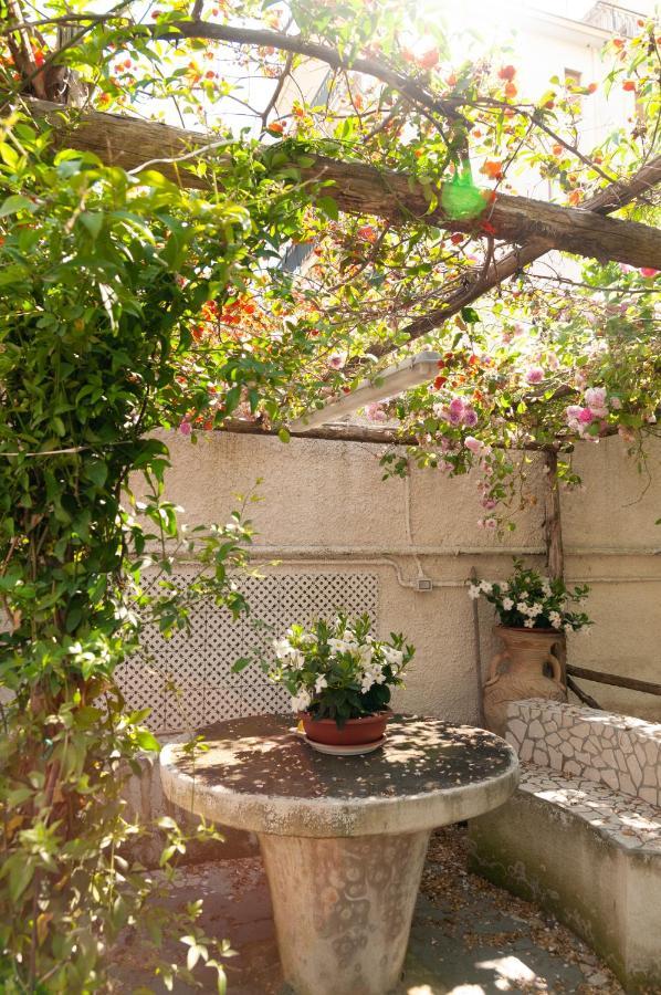 Casa Teresinella Garden Apartment Torre Annunziata Luaran gambar